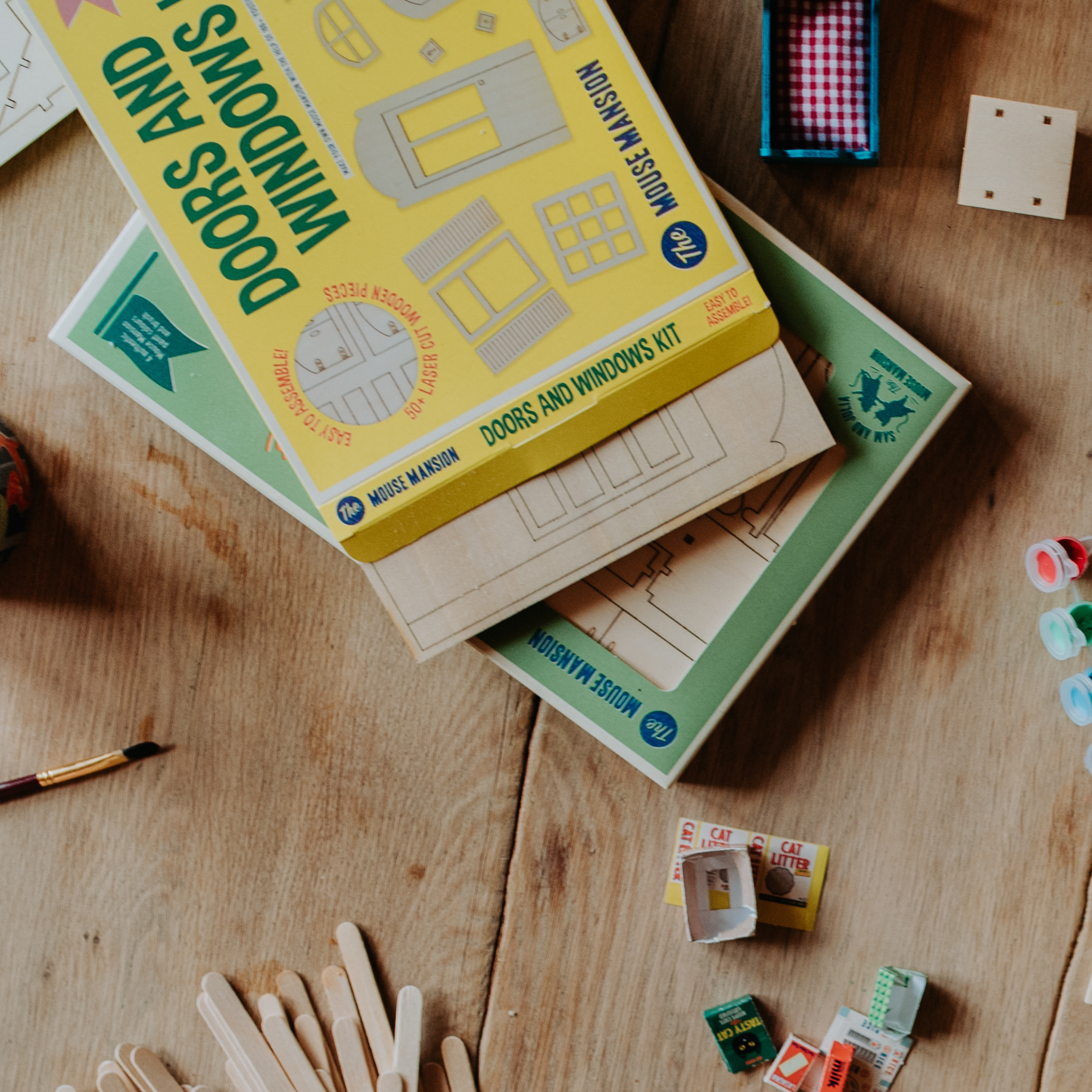Kids DIY Meubelset voor Poppenhuis - Deuren en Ramen (Schaal 1:12)