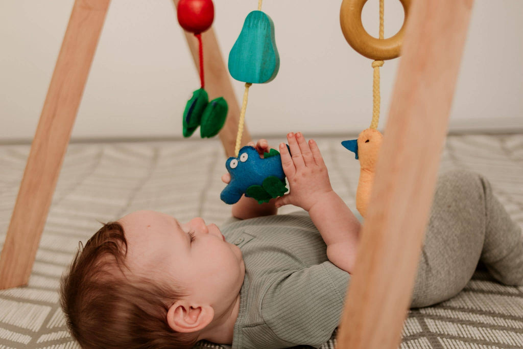 Houten baby gym