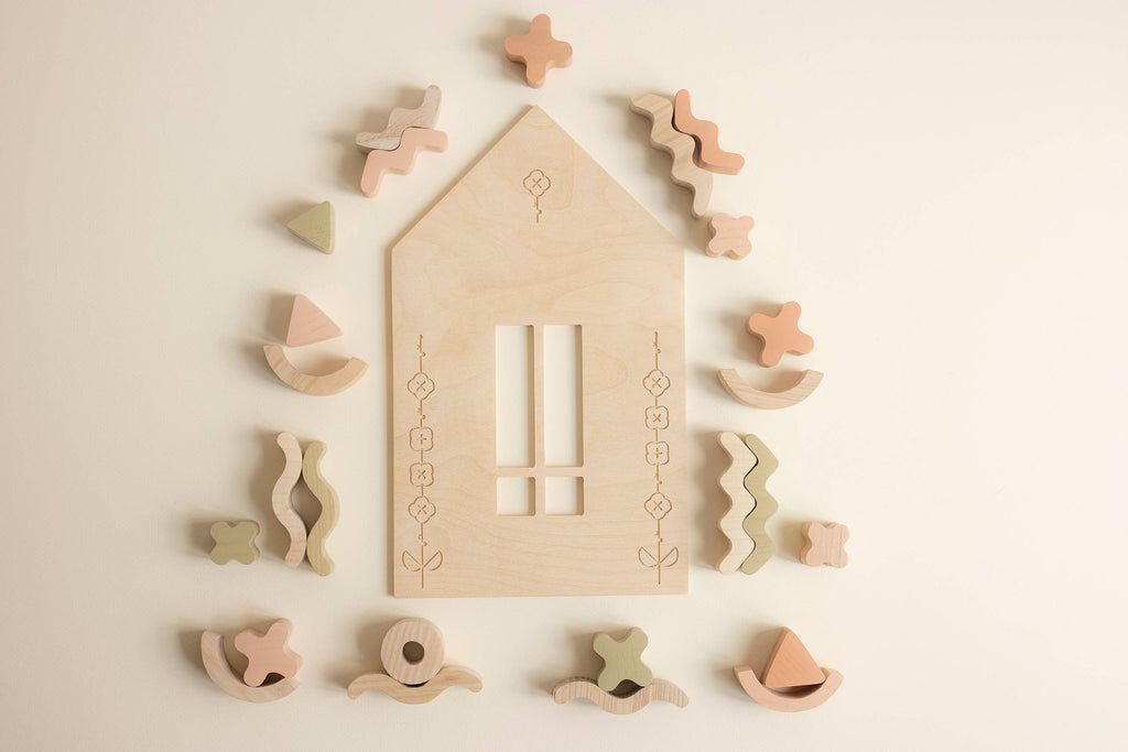 Creatieve balancer. Stapelbaar en balancerend houten spel