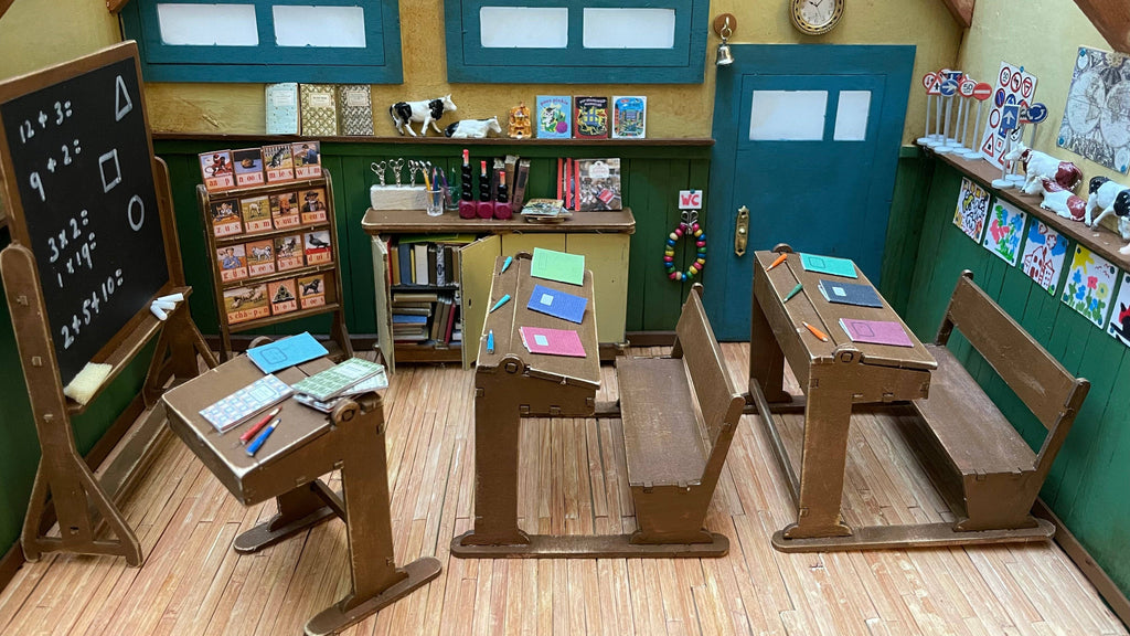 Kinderen doe-het-zelf meubelset voor poppenhuis - klaslokaal (Schaal 1:12)